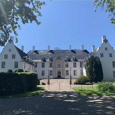 Inn Schackenborg Slotskro Tonder