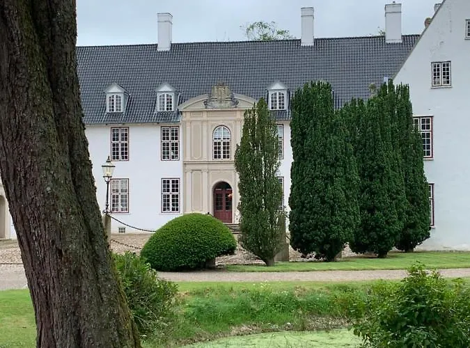 Schackenborg Slotskro Herberg
